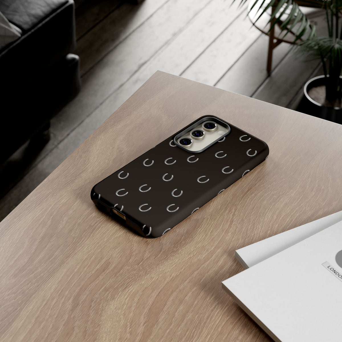 Android Wood Horse Shoe Cases