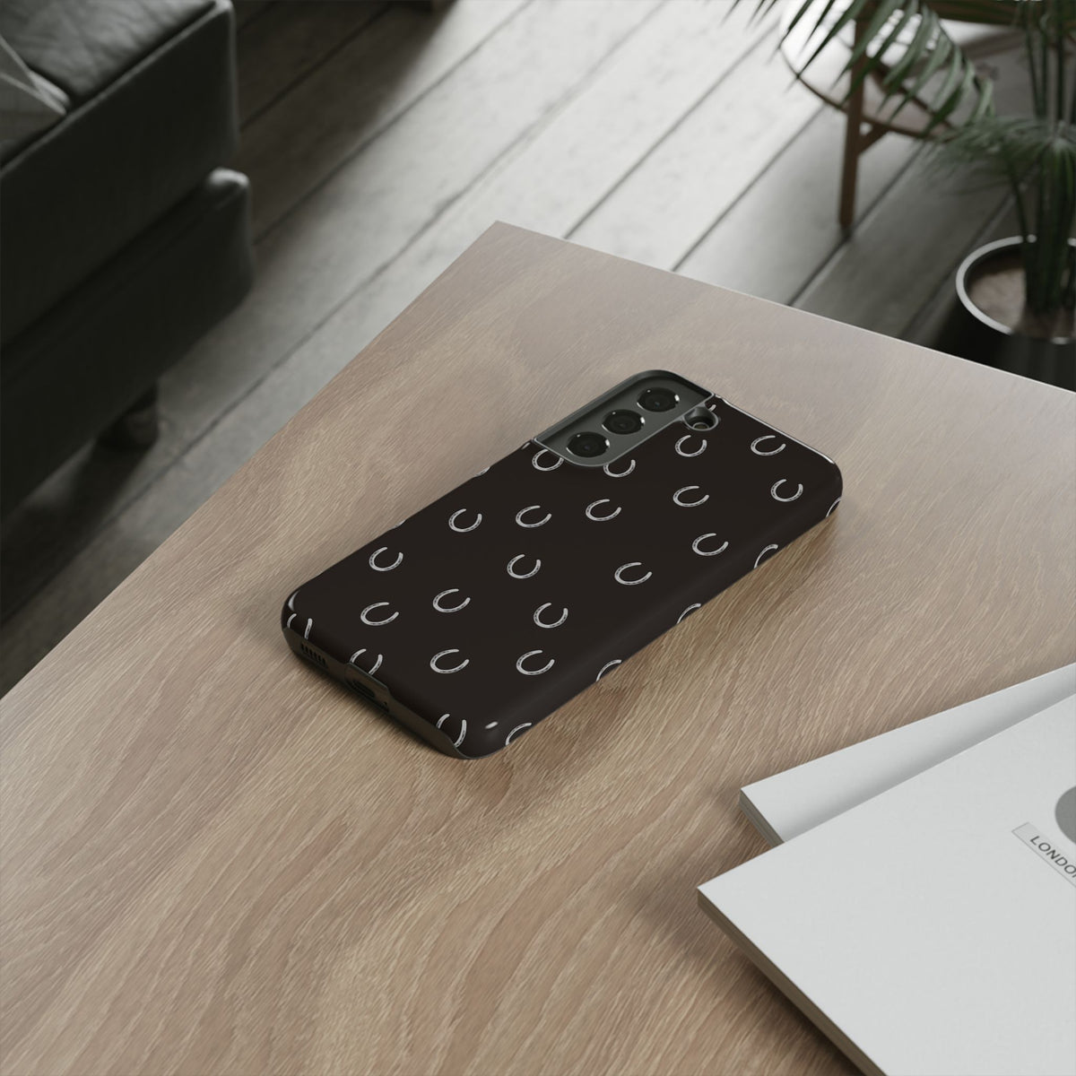 Android Wood Horse Shoe Cases